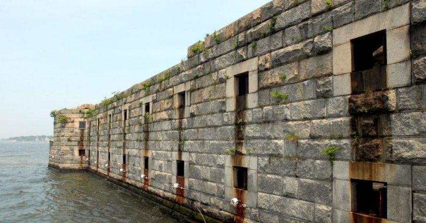 A hidden Civil War fort in Queens, NY is the reason the Corps of Engineers have the insignia they do